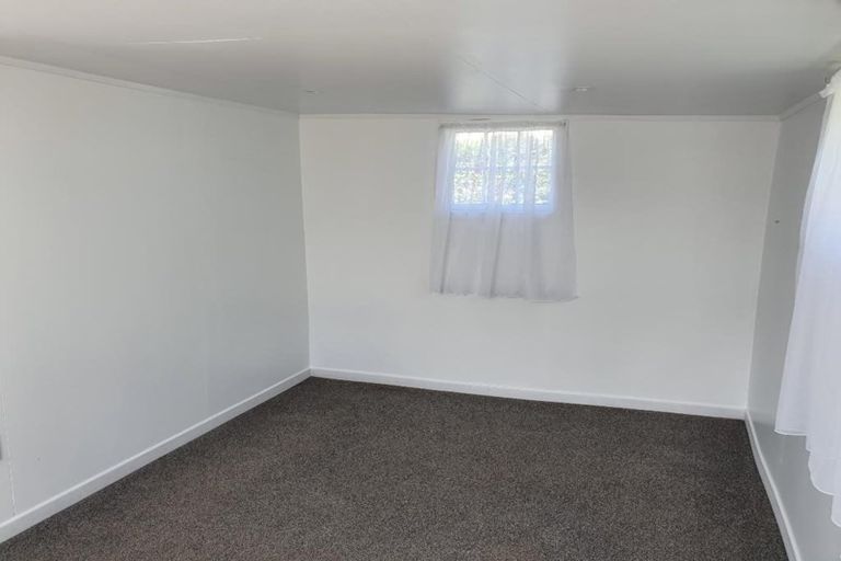 Photo of property in 70 Tukapa Street, Westown, New Plymouth, 4310