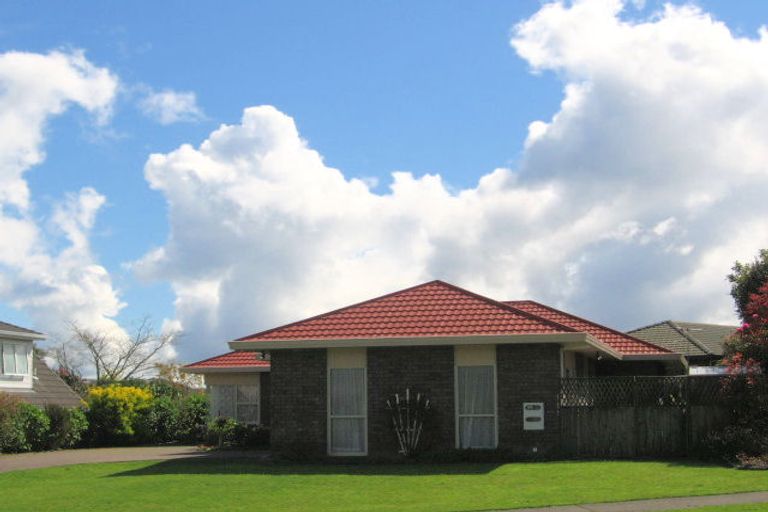 Photo of property in 16 Thelma Place, Lynmore, Rotorua, 3010