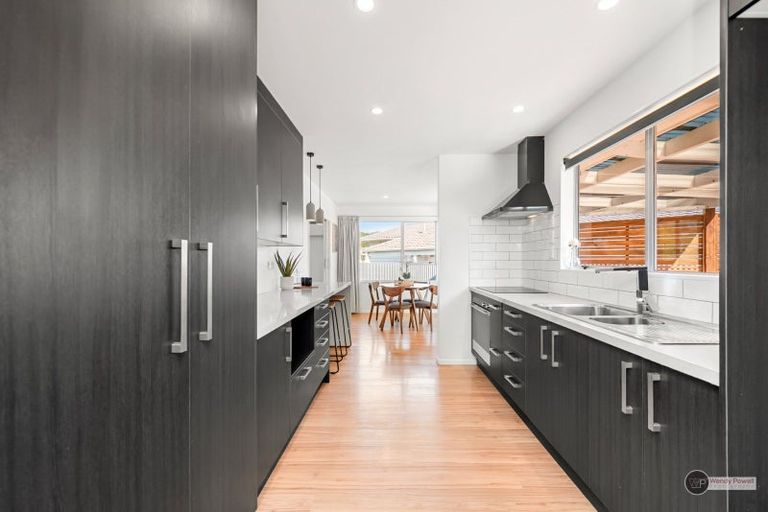 Photo of property in 16 Seattle Grove, Totara Park, Upper Hutt, 5018