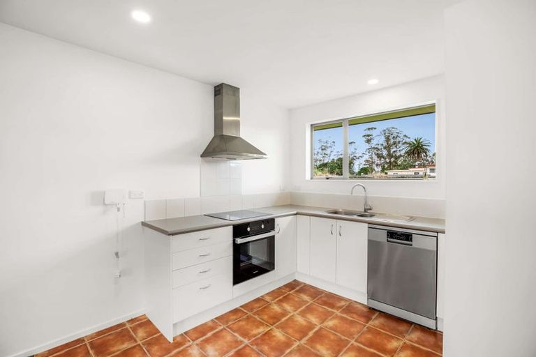 Photo of property in 18 Chic Gardens, Parakai, 0830