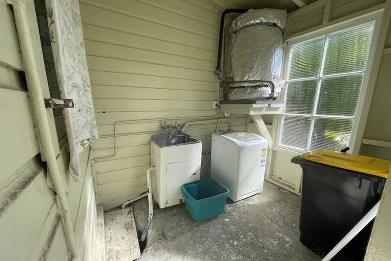 Photo of property in 1/72 Derwent Street, Island Bay, Wellington, 6023