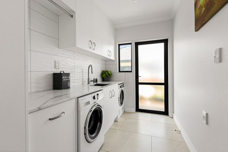 Photo of property in 36 Kensington Drive, Taradale, Napier, 4112