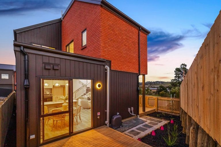 Photo of property in 5 Neinei Street, Westgate, Auckland, 0814