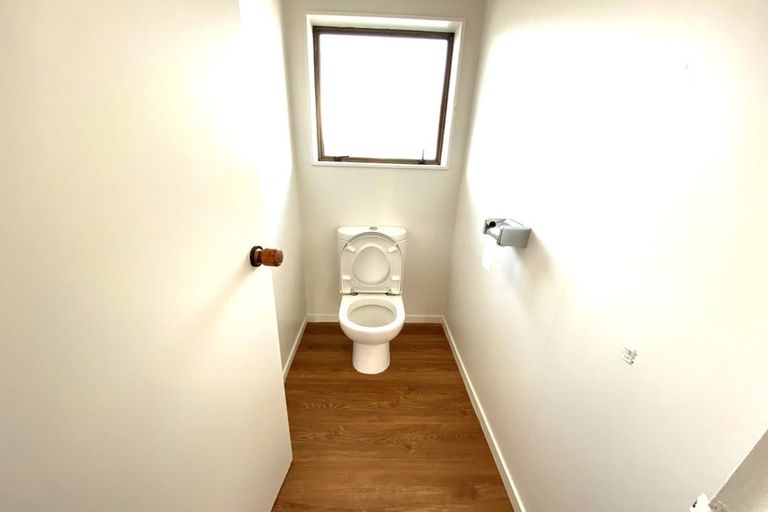 Photo of property in 11 Birman Close, Half Moon Bay, Auckland, 2012