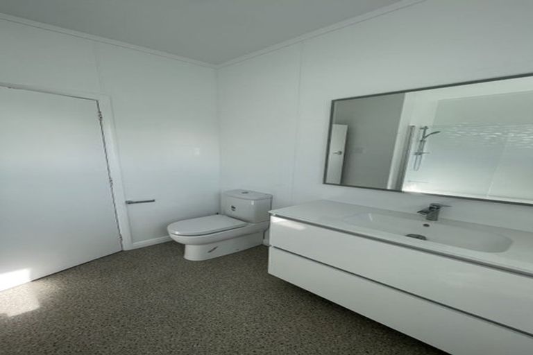 Photo of property in 25 Waimea Street, Westown, New Plymouth, 4310