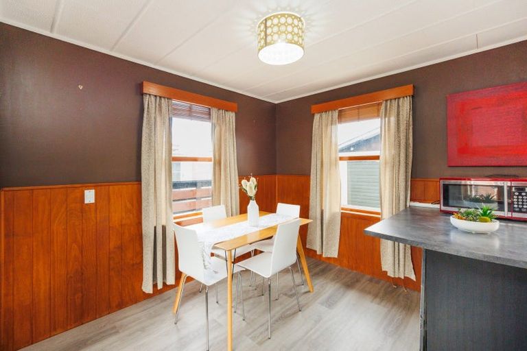 Photo of property in 39 Somerset Crescent, Highbury, Palmerston North, 4412