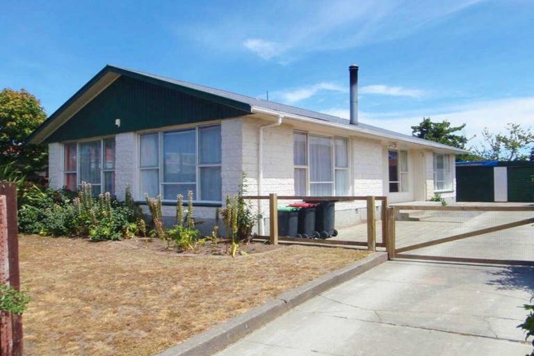 Photo of property in 19 Lamorna Road, Parklands, Christchurch, 8083