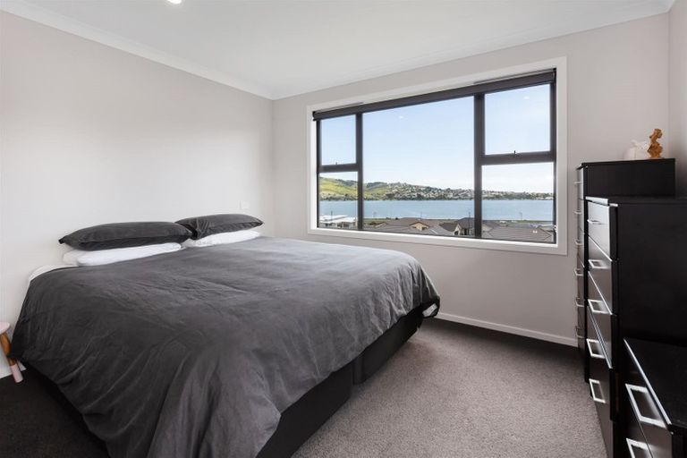 Photo of property in 4 Ihakara Arthur Lane, Aotea, Porirua, 5024