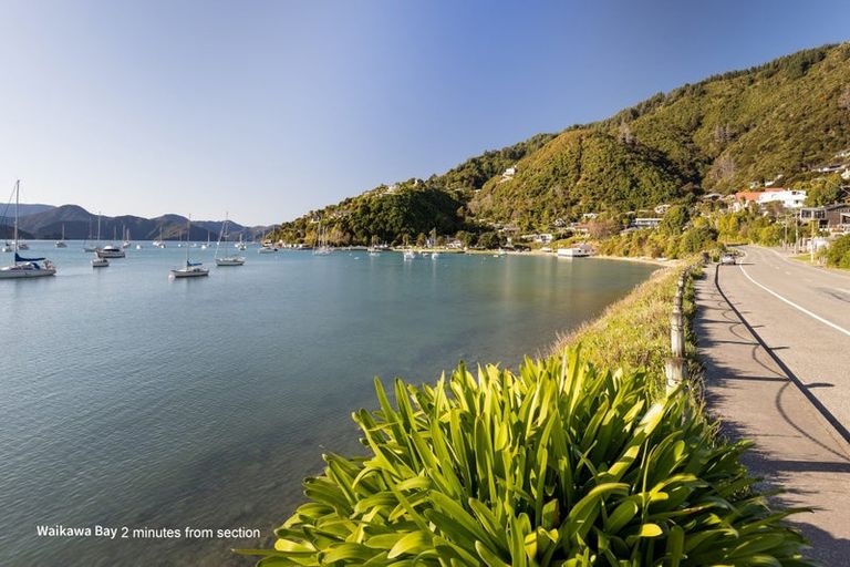 Photo of property in 10 Raukura Rise, Picton, 7220