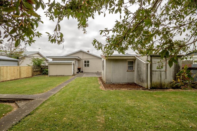 Photo of property in 90 Lyndhurst Street, Takaro, Palmerston North, 4412