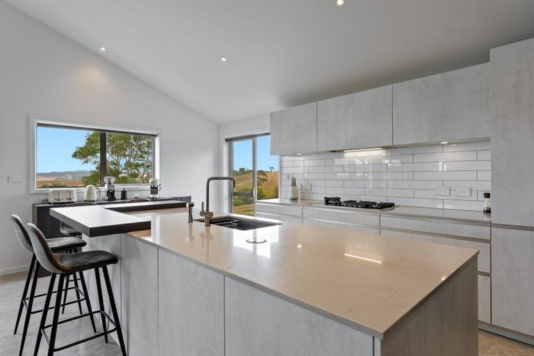 Photo of property in 1498 Oneriri Road, Kaiwaka, 0573