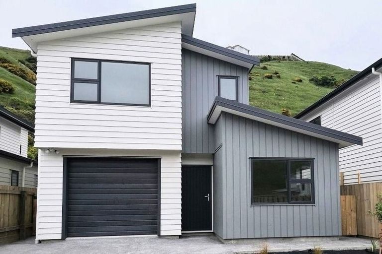 Photo of property in 69 Melksham Drive, Churton Park, Wellington, 6037