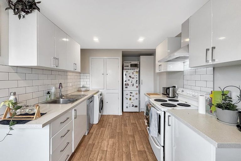 Photo of property in 49 Pembroke Road, Northland, Wellington, 6012