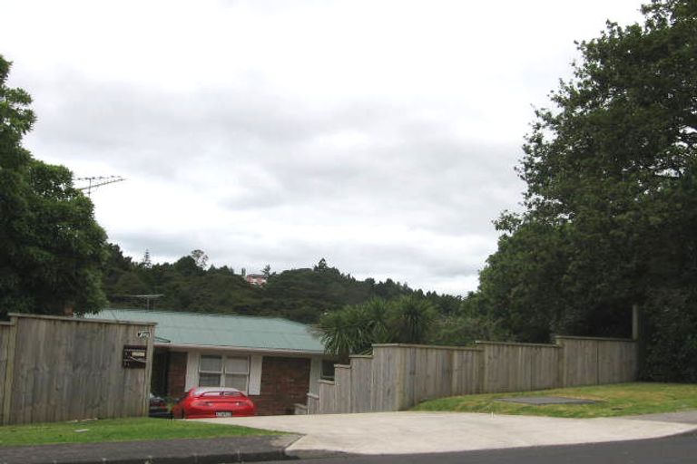 Photo of property in 1 Lauderdale Road, Birkdale, Auckland, 0626