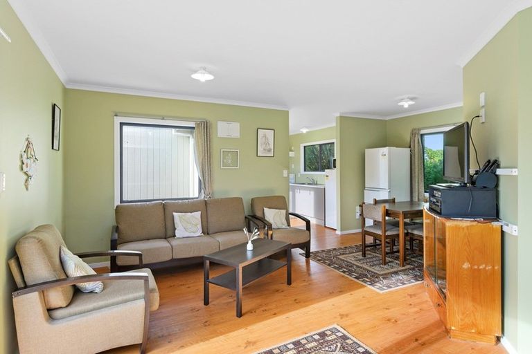 Photo of property in 10 Arthur Street, Waikawa Beach, Manakau, 5573