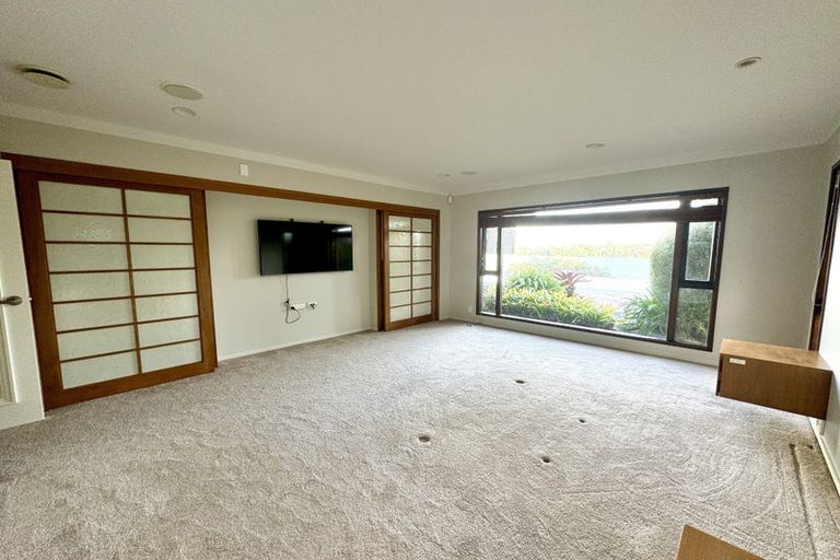 Photo of property in 10 Marine Terrace, Bayswater, Auckland, 0622