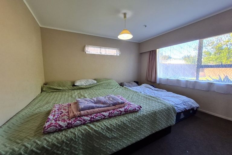 Photo of property in 2a Roys Road, Weymouth, Auckland, 2103