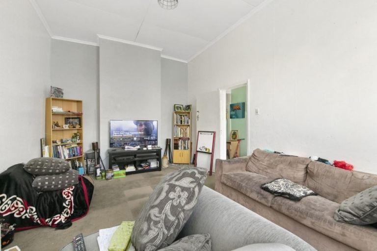 Photo of property in 129 Daniell Street, Newtown, Wellington, 6021