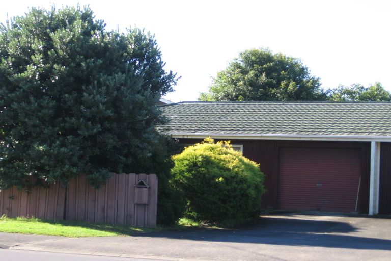 Photo of property in 2/67 Centreway Road, Orewa, 0931