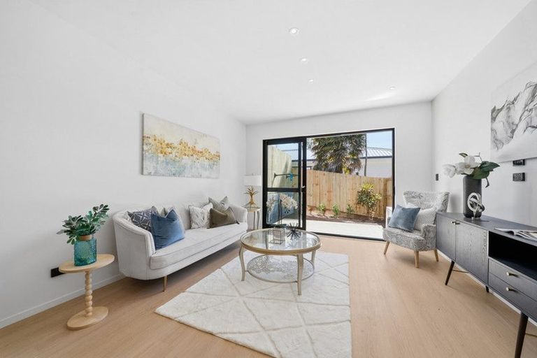 Photo of property in 3/44 Drake Street, Howick, Auckland, 2014