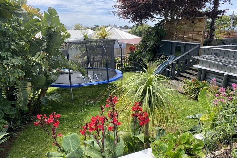 Photo of property in 54 Belt Road, New Plymouth, 4310