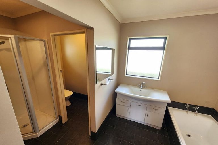 Photo of property in 954 Tremaine Avenue, Roslyn, Palmerston North, 4414