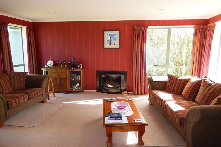 Photo of property in 12 Hannah Place, Holmes Hill, Oamaru, 9401
