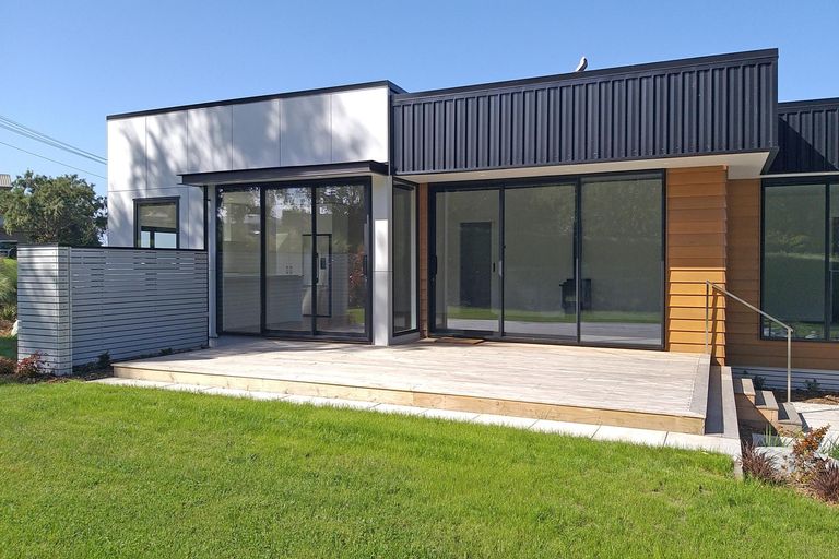 Photo of property in 66 Derwent Street, Oamaru North, Oamaru, 9400