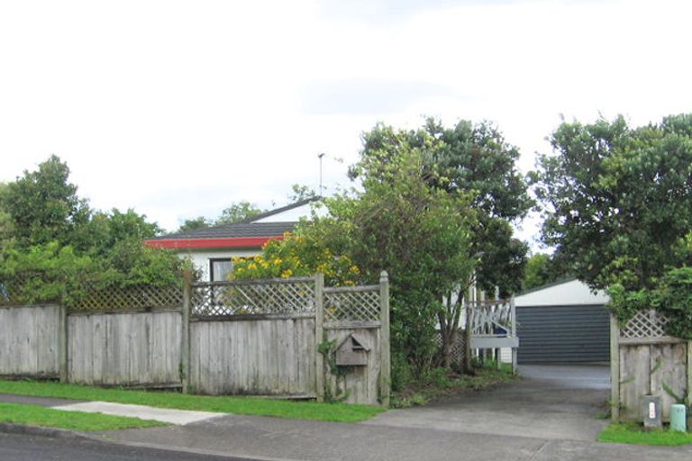 Photo of property in 7 Sandgate Avenue, Botany Downs, Auckland, 2010