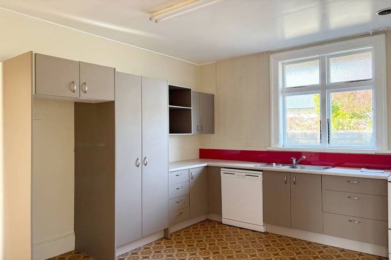 Photo of property in 37 Hillier Place, Spreydon, Christchurch, 8024