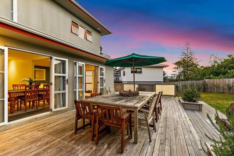 Photo of property in 9 Chorley Avenue, Massey, Auckland, 0614