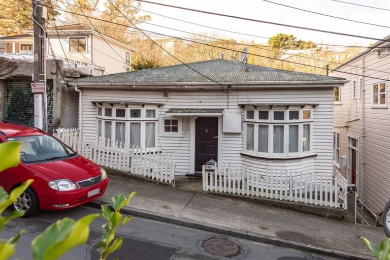 Photo of property in 22 Devon Street, Aro Valley, Wellington, 6021