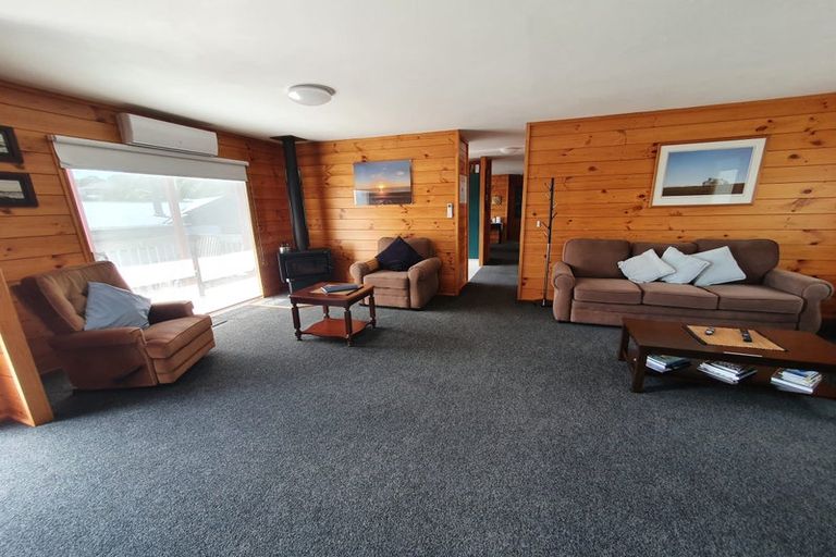 Photo of property in 39a Pohutukawa Avenue, Shelly Park, Auckland, 2014