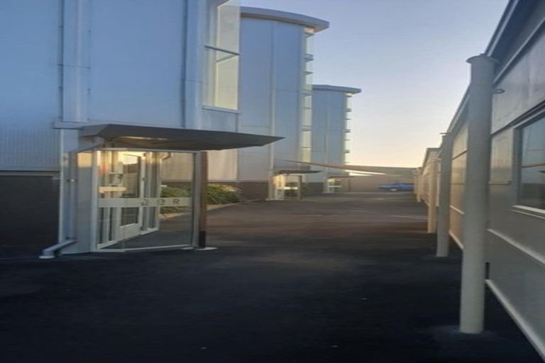 Photo of property in Quarterdeck, 3/4 Buller Street, New Plymouth, 4310