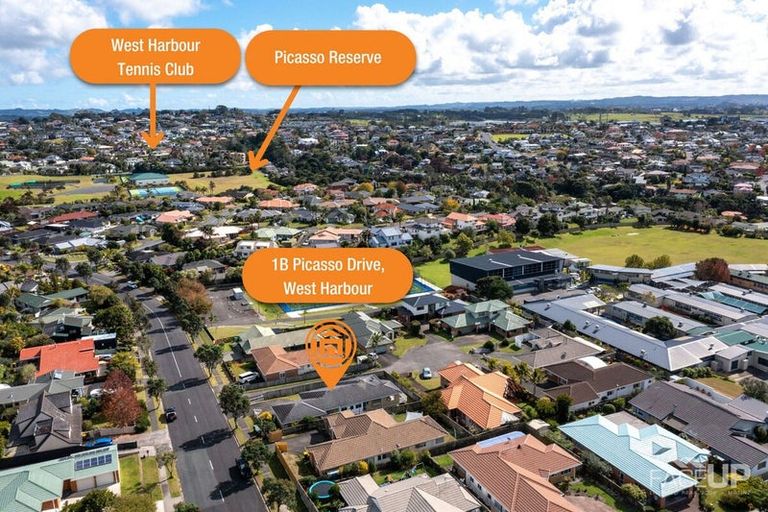 Photo of property in 1b Picasso Drive, West Harbour, Auckland, 0618