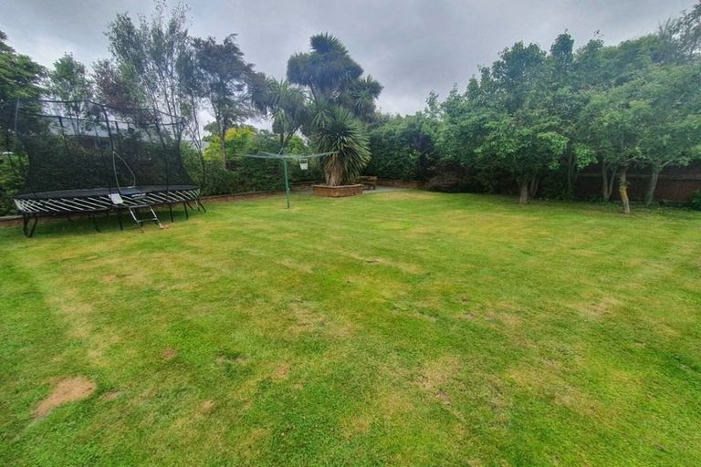 Photo of property in 26 Clipper Place, Redwood, Christchurch, 8051