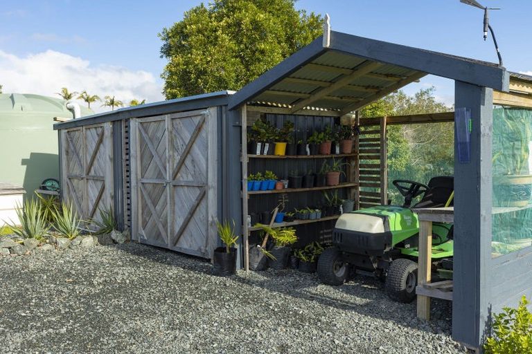 Photo of property in 16 Taipa View Road, Taipa, 0483