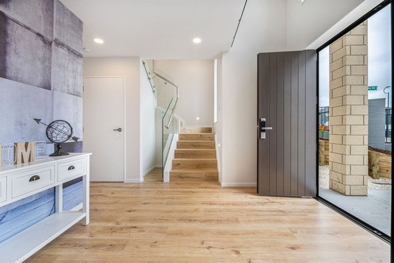 Photo of property in 24 Carrygawley Road, Flat Bush, Auckland, 2019