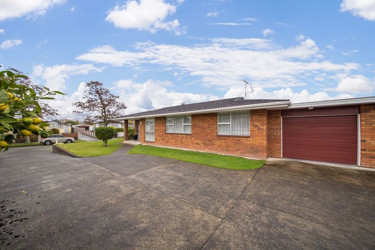 Photo of property in 29a Raglan Avenue, Cloverlea, Palmerston North, 4412