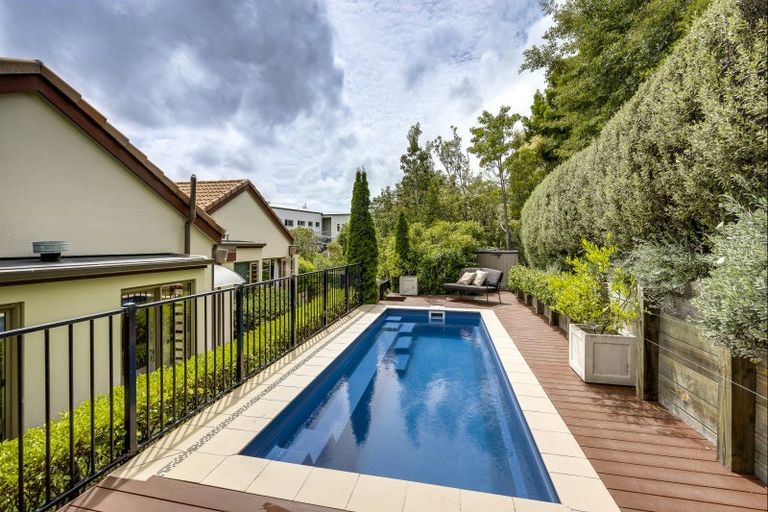 Photo of property in 17 Shortland Place, Havelock North, 4130