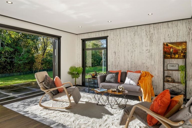 Photo of property in 112 Kawiu Road, Levin, 5510