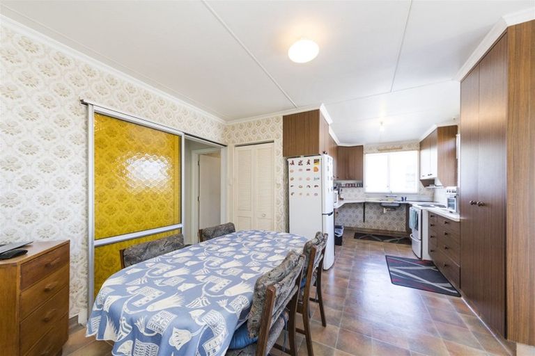 Photo of property in 142 College Street, Awapuni, Palmerston North, 4412