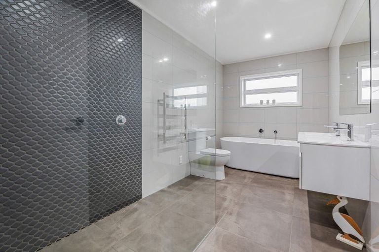 Photo of property in 187a Wallace Road, Mangere Bridge, Auckland, 2022