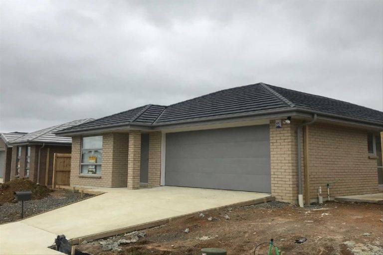 Photo of property in 13 Perla Road, Pukekohe, 2120