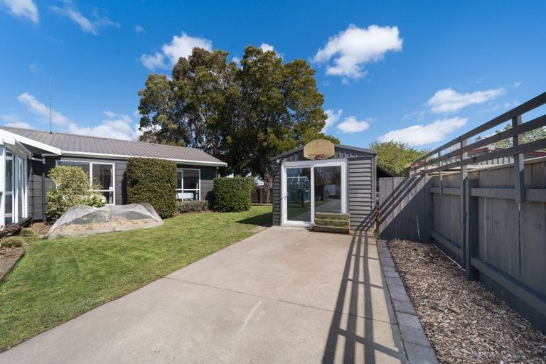 Photo of property in 97 Hillcrest Drive, Kelvin Grove, Palmerston North, 4414