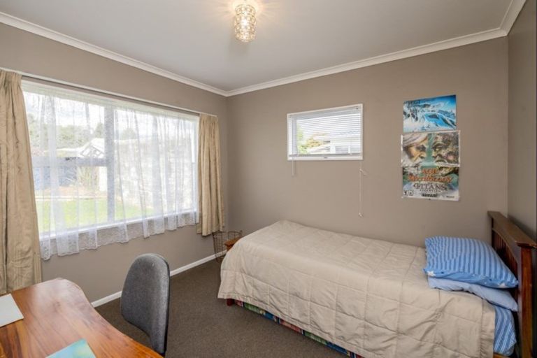 Photo of property in 16 Heather Street, Levin, 5510