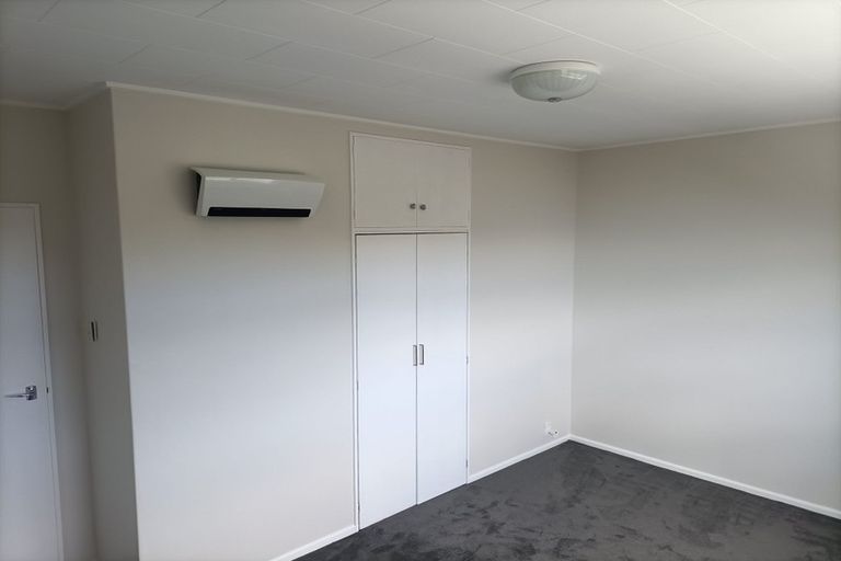 Photo of property in 1/24 Lambley Road, Titahi Bay, Porirua, 5022