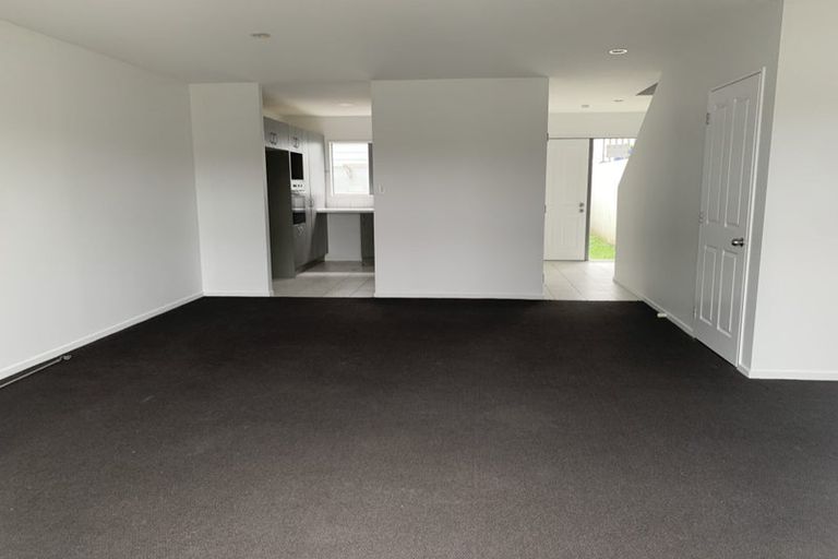 Photo of property in 25/3 Hulme Place, Henderson, Auckland, 0612