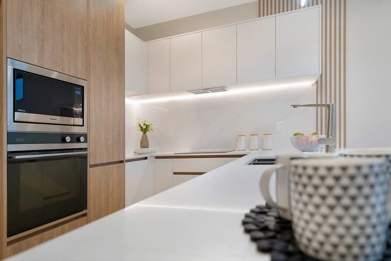 Photo of property in 11a Hebron Road, Waiake, Auckland, 0630