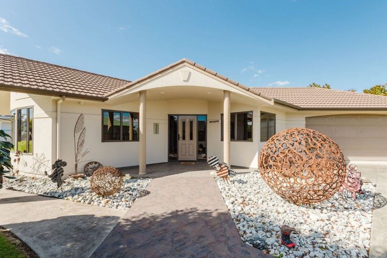 Photo of property in 10 Victoria Avenue, Dannevirke, 4930